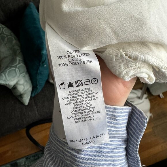 Evernew White Eyelet Crop Top - Picture 2 of 4